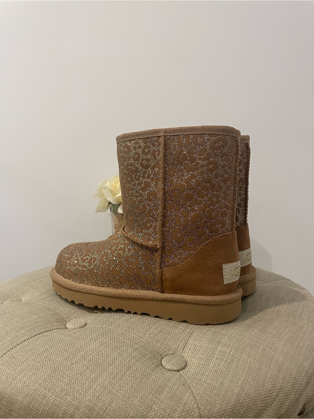 UGG Kids Chestnut Glitter Patterned Shearling Boot - Picture 7 of 13